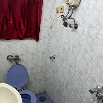 Bathroom in 2 BHK Apartment at Sankalp II, Riddhi Gardens – for Rent