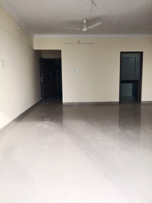 Room in 2 BHK Apartment at L And T Seawoods Residences, Seawoods – for Sale