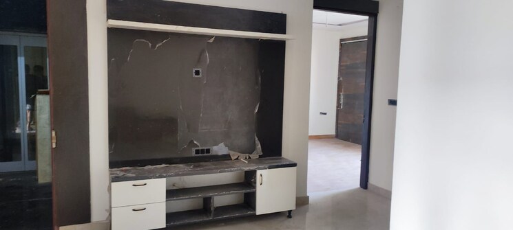 Kitchen, bptp-park-central 3 Bedroom 250 Sq.Yd. Builder Floor In Sector 85 Faridabad 8657108