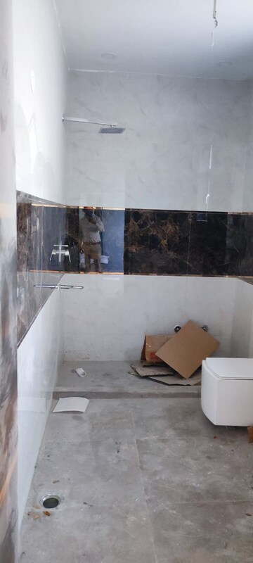 Kitchen in 3 BHK Builder Floor at BPTP Park Central, Sector 85 – for Sale