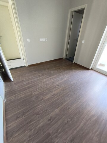 Room in 2 BHK Apartment at Central Park Cerise Suites, Sohna Sector 33 – for Rent