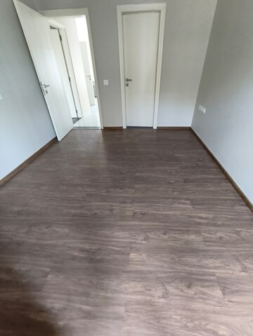 Room in 2 BHK Apartment at Central Park Cerise Suites, Sohna Sector 33 – for Rent