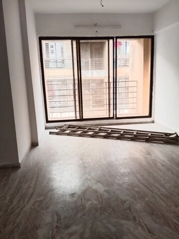 Room in 2 BHK Apartment at Seawoods Sector 42 – for Rent