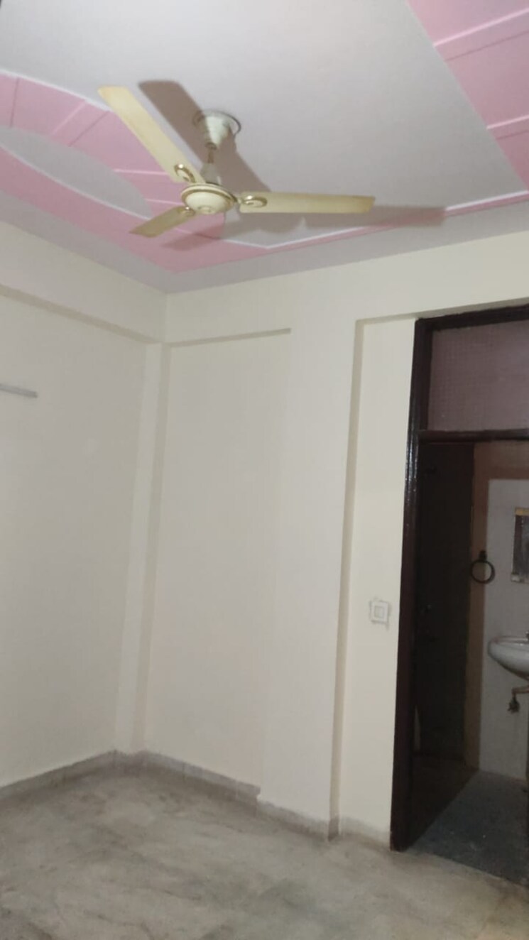 undefined, shakti khand 3 Bedroom 1200 Sq.Ft. Builder Floor In Shakti Khand Ghaziabad 8657193