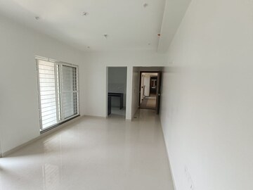 Room in 2.5 BHK Apartment at Ganga Legend, Bavdhan – for Rent