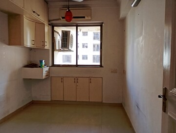 Bedroom in 2.5 BHK Apartment at Raheja Acropolis, Deonar – for Rent