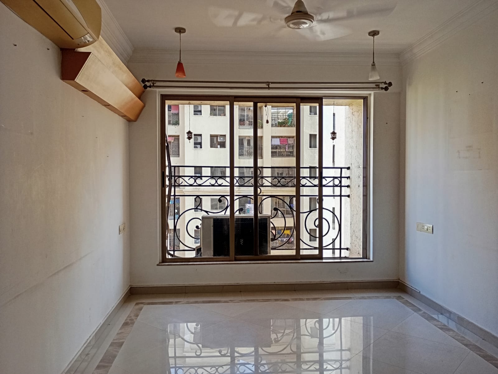 2.5 BHK Apartment For Rent in Raheja Acropolis