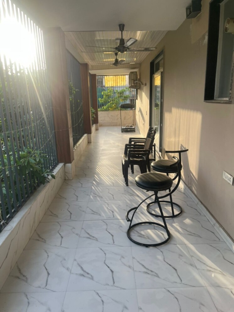 Balcony, ardee-city 3 Bedroom 2600 Sq.Ft. Builder Floor In Sector 52 Gurgaon 8657298