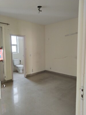 Room in 3 BHK Builder Floor at Puri Vip Floors, Sector 81 – for Sale