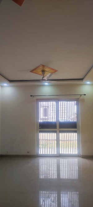 Furnished Amenities in 2 BHK Apartment at Adore Happy Homes Grand, Sector 85 – for Sale