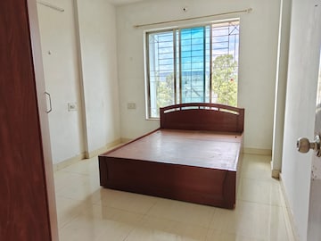 Room in 3 BHK Apartment at Runwal Savera, Bavdhan – for Rent
