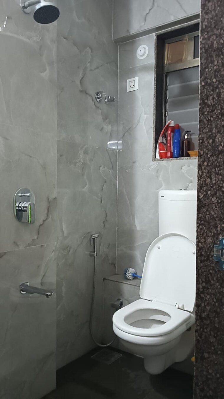 Bathroom, ms-shila-bina-chs 2 Bedroom 600 Sq.Ft. Apartment In Borivali West Mumbai 8657389