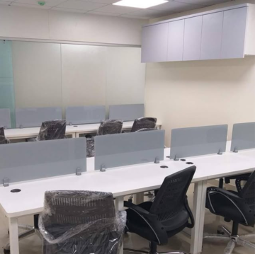  Office Space For Rent in Malad West