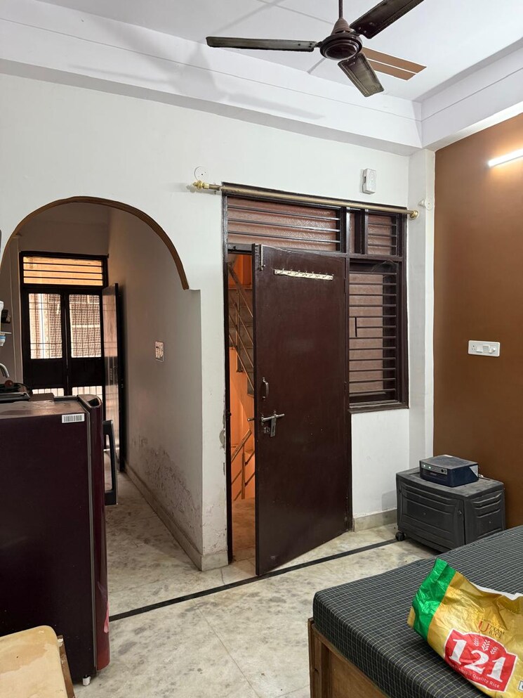 Living Room, uttam nagar 1 Bedroom 60 Sq.Yd. Builder Floor In Uttam Nagar Delhi 8657417