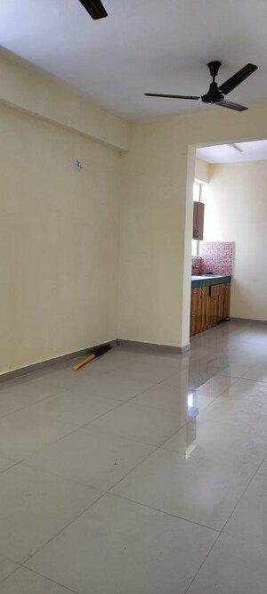 Room in 3 BHK Apartment at Conscient Habitat Residences, Sector 78 – for Sale