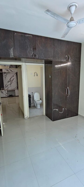 2 BHK Apartment For Rent in Pyramid Urban Homes 3, Sector 67a