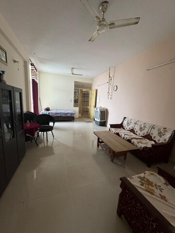 Living Room in 2 BHK Apartment at Sushma Green vista, Ghazipur – for Rent