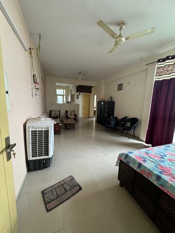 Living Room in 2 BHK Apartment at Sushma Green vista, Ghazipur – for Rent