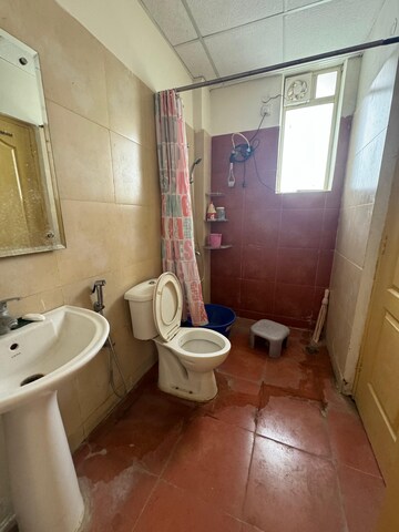 Bathroom in 2 BHK Apartment at Sushma Green vista, Ghazipur – for Rent