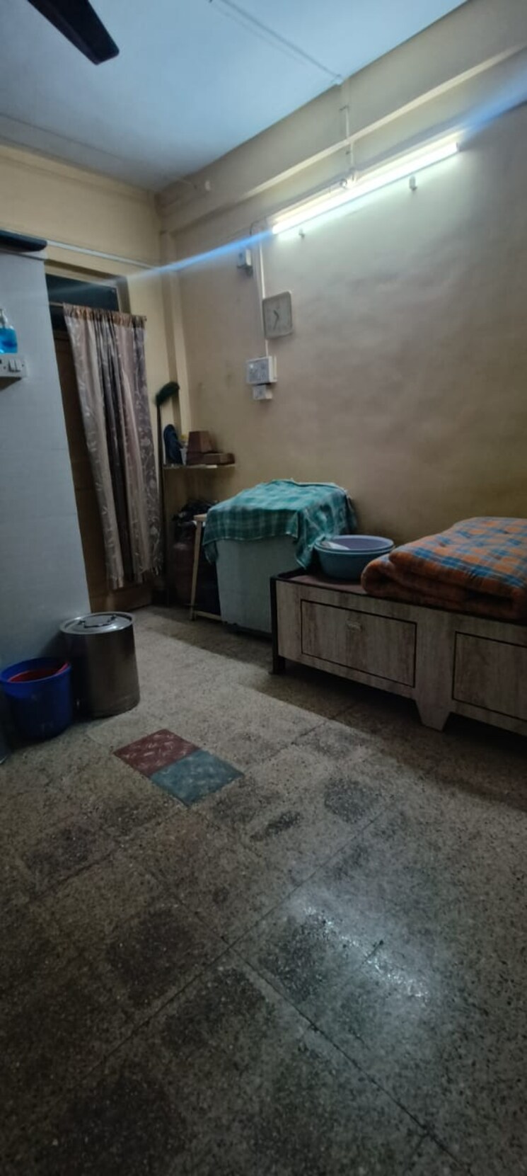 Living Room, yashwant-chs-padwal-nagar 1 RK 400 Sq.Ft. Apartment In Padwal Nagar Thane 8657628