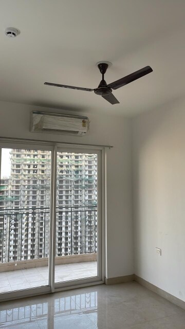 Room in 3 BHK Apartment at ATS Homekraft Pious Hideaways, Sector 150 – for Rent
