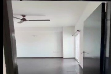 Room in 3 BHK Apartment at Homes 121, Sector 121 – for Sale