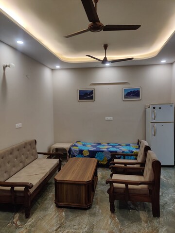 2 BHK Builder Floor For Rent in Sector 10a