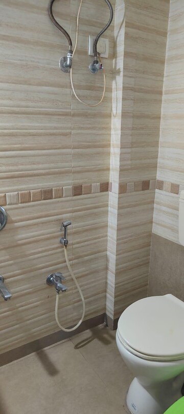 Furnished Amenities in 2 BHK Apartment at Andheri East – for Sale