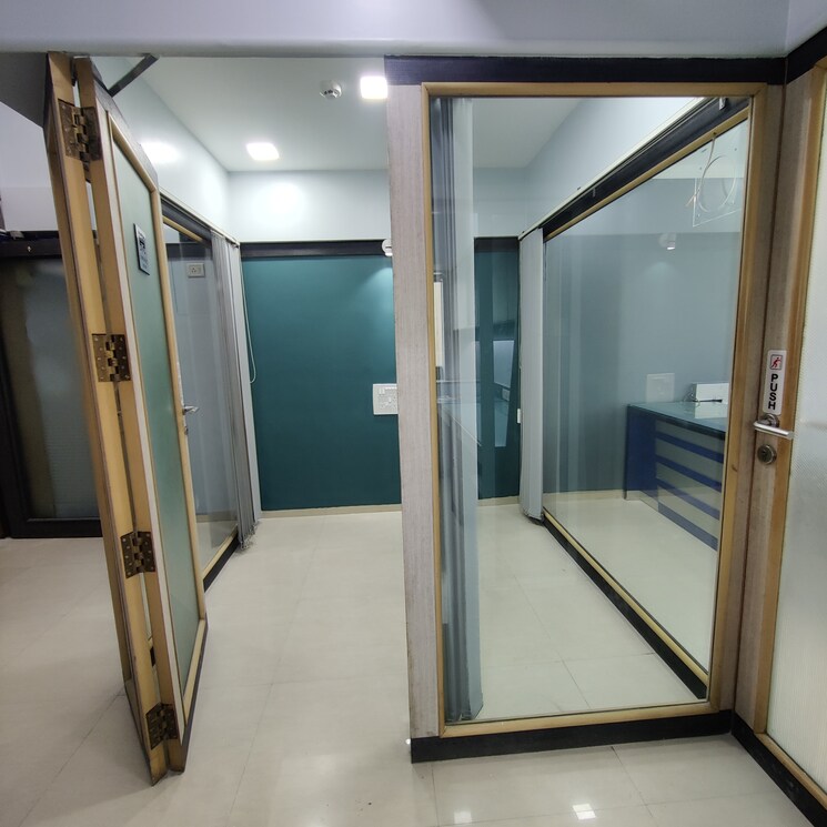 Team Area, andheri west Commercial Office Space 450 Sq.Ft. In Andheri West Mumbai 8657836