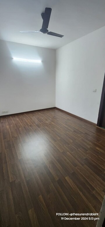 Room in 3 BHK Apartment at BPTP Park Elite Premium, Sector 84 – for Rent