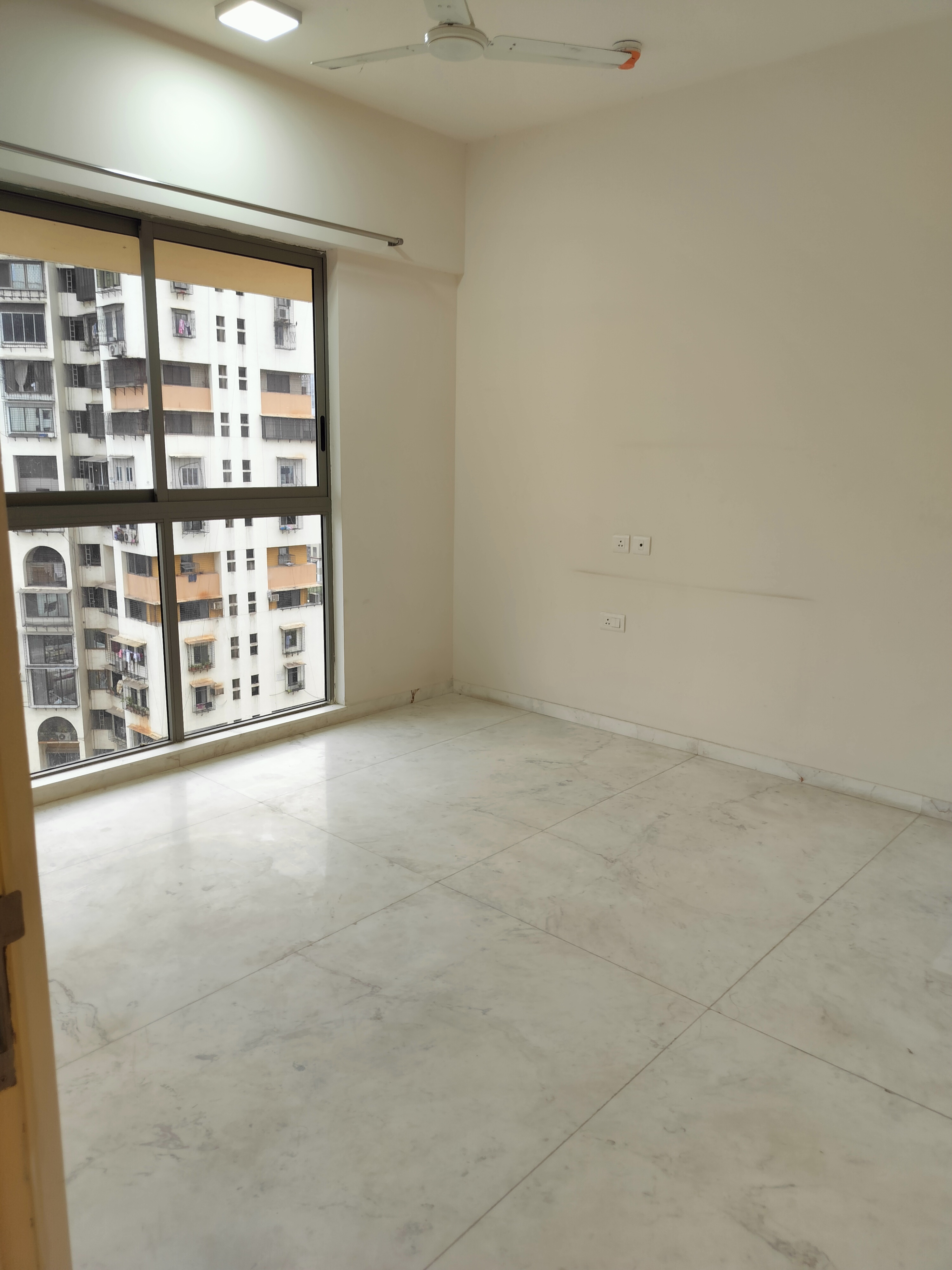 2 BHK + Study Room Apartment For Rent in Lodha Bel Air