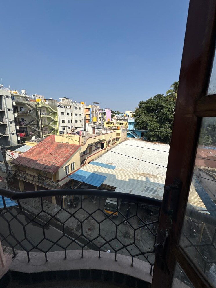 Entrance, ramanashree california gardens layout Pg For Boys In Ramanashree California Gardens Layout 8658095