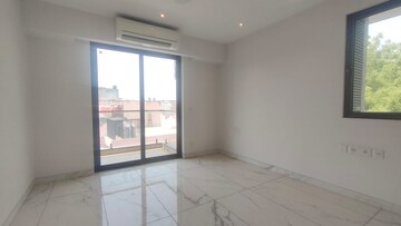 Room in 5 BHK Builder Floor at Sector 14 – for Sale