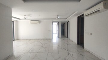 Room in 5 BHK Builder Floor at Sector 14 – for Sale