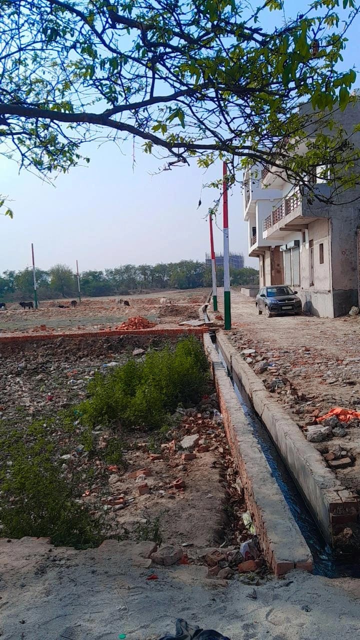 Plot For Sale in Drona Residency Dankaur G