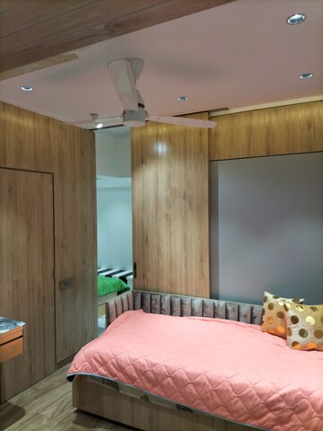 Bedroom in 2 BHK Apartment at Swaraj Kalash, Chembur – for Rent