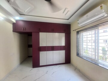 Room in 3 BHK Apartment at Kondapur – for Rent