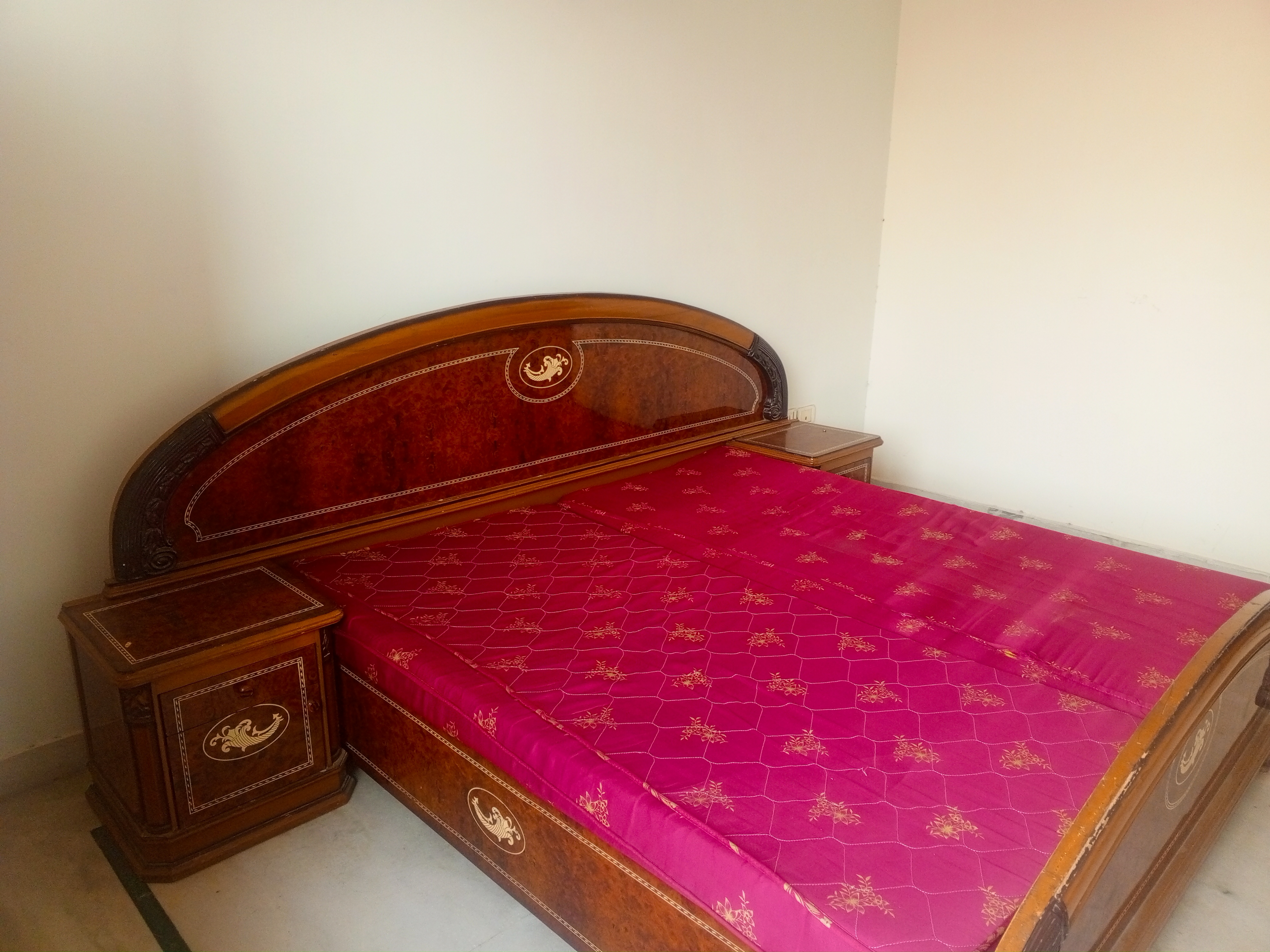 3.5 BHK + Servant Room,Study Room Apartment For Sale in Swaran Villa Friends Apartments