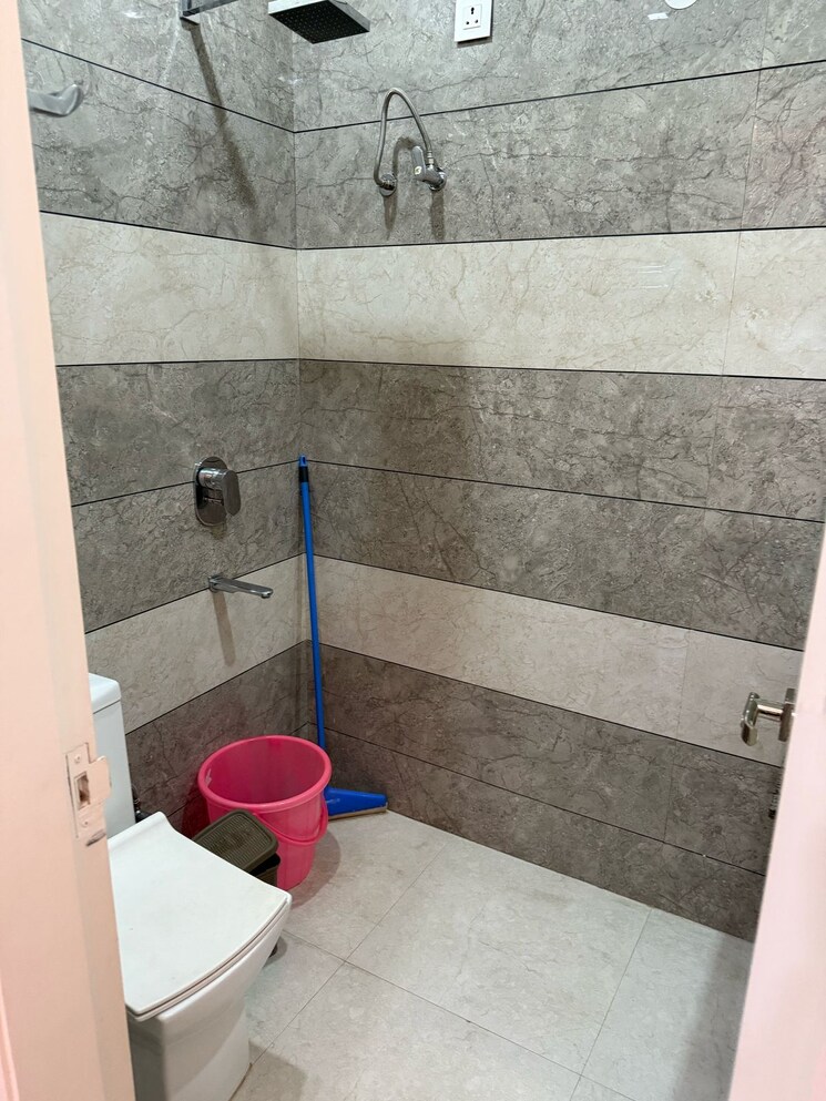Bathroom, aerocity 3 Bedroom 1450 Sq.Ft. Apartment In Aerocity Mohali 8658452