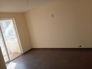 Room in 3 BHK Apartment at Ansal Estella, Sector 103 – for Sale