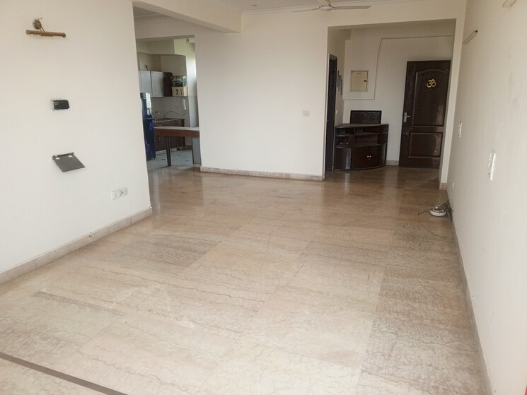 Room, swaran-villa-friends-apartments 3.5 Bedroom 240 Sq.Yd. Apartment In Sector 52 Gurgaon 8658474