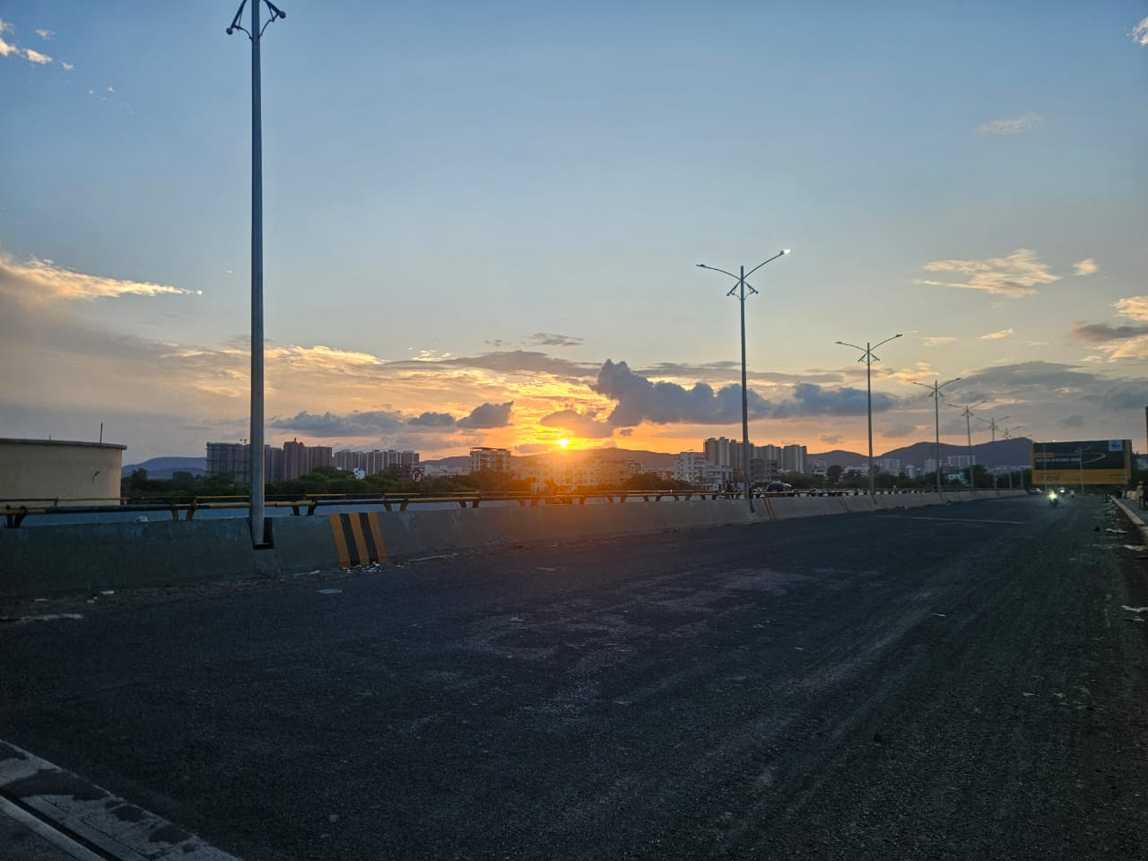 1 BHK Apartment For Rent in Divine Palm Springs