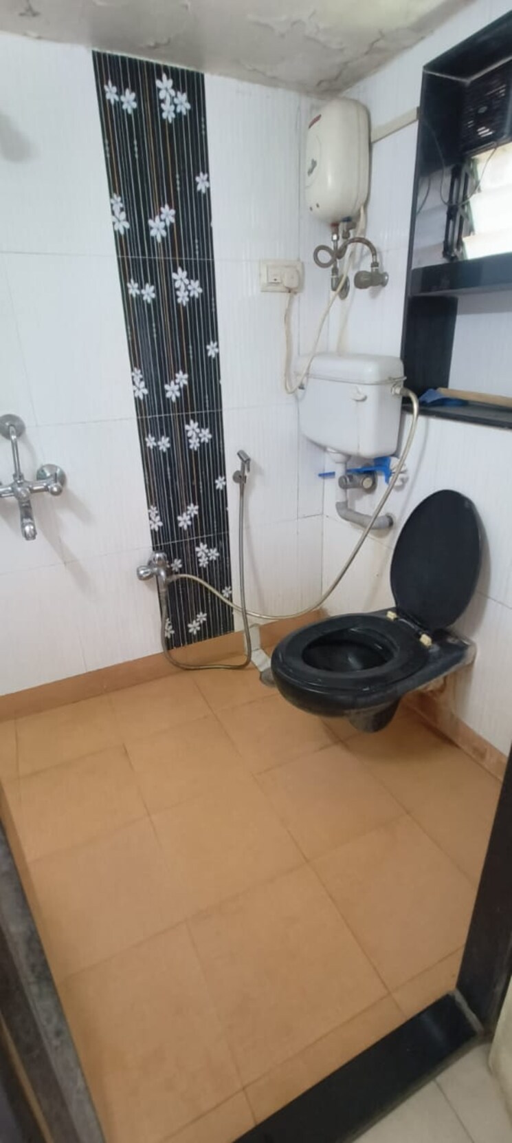 Attached Bathroom, naupada 3 Bedroom 1055 Sq.Ft. Apartment In Naupada Thane 8658516