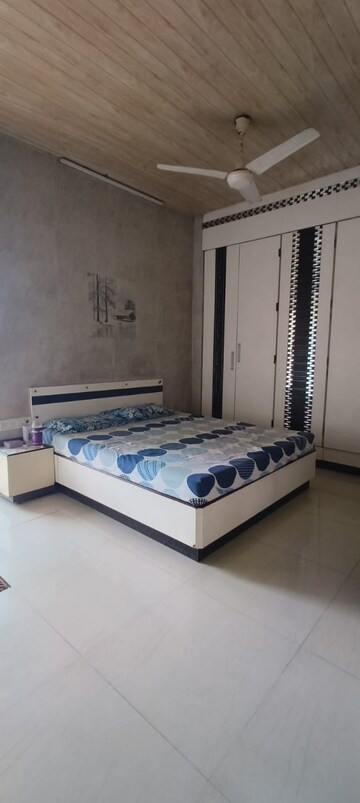 Room in 3 BHK Apartment at Naupada – for Sale