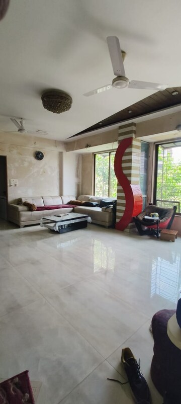Room in 3 BHK Apartment at Naupada – for Sale