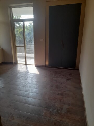 Room in 3 BHK Apartment at Shakti the Sky Lark  Apartment, Sector 52 – for Rent