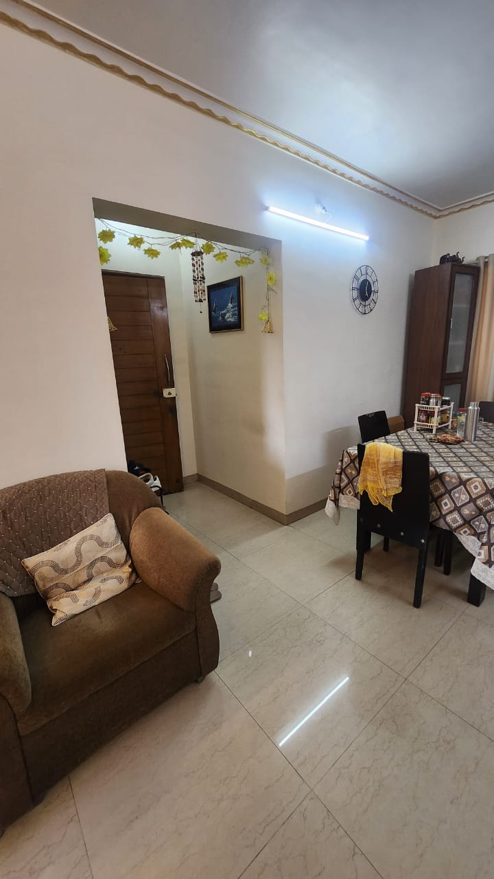 2 BHK Apartment For Rent in Kshitij Building