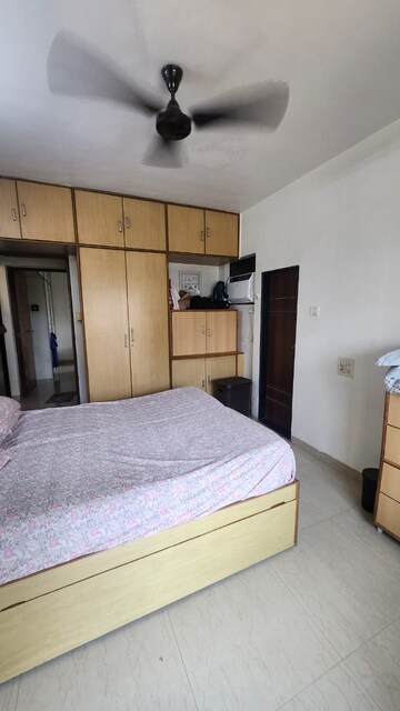Bedroom in 2 BHK Apartment at Kshitij Building, Chembur – for Rent