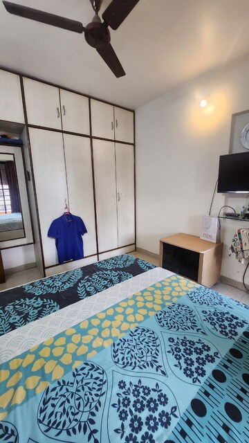 Bedroom in 2 BHK Apartment at Kshitij Building, Chembur – for Rent