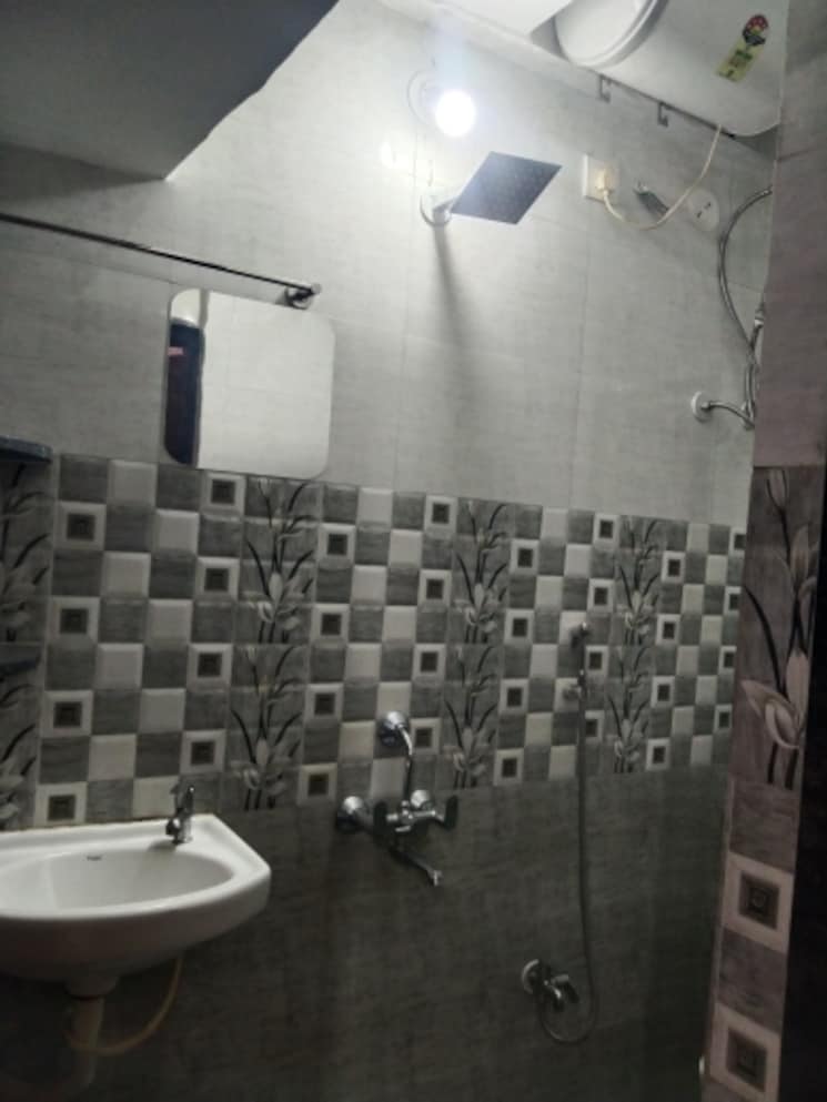 Bathroom, mig-colony-gokhalenagar 1 Bedroom 500 Sq.Ft. Apartment In Gokhalenagar Pune 8658815